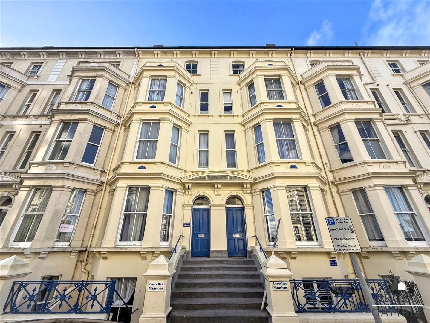 2 Bedroom Apartment for Sale: £1,100. Lascelles Mansions 8-10 in Eastbourne, East Sussex